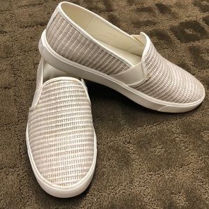 Natural colored Vince slip on sneakers